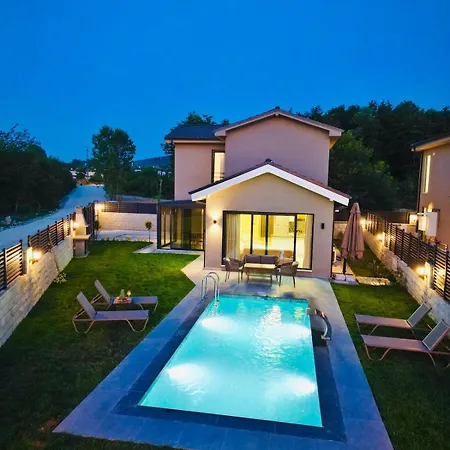 Vaha Villa *